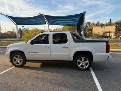 Used 2007 Chevrolet Avalanche LT w/ LT Preferred Equipment Group