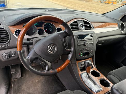 Used 2011 Buick Enclave CX w/ Driver Confidence Package image 8