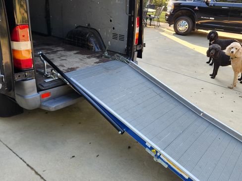 Used 2004 Dodge Sprinter 2500 w/ PWR Convenience Group image 25