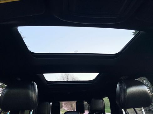 Used 2016 Ford Explorer XLT w/ Equipment Group 202A image 19