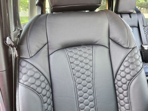 Used 2024 Jeep Wrangler Unlimited Sport image 23