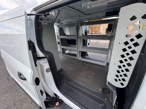 Used 2018 Ford Transit Connect XL image 4