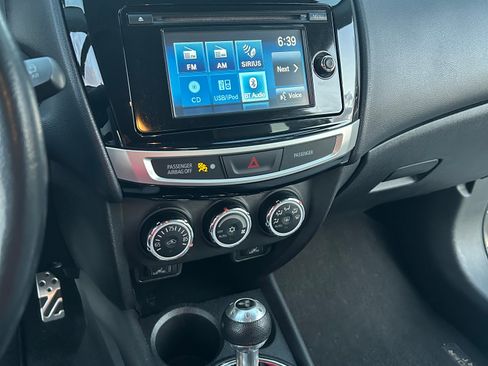Used 2015 Mitsubishi Outlander Sport GT FWD image 13