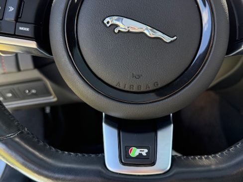 Used 2019 Jaguar F-TYPE R AWD/4WD image 18