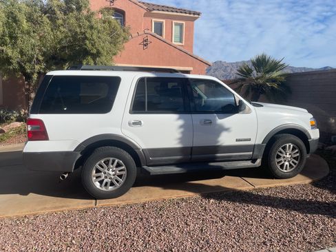 Used 2007 Ford Expedition XLT image 5