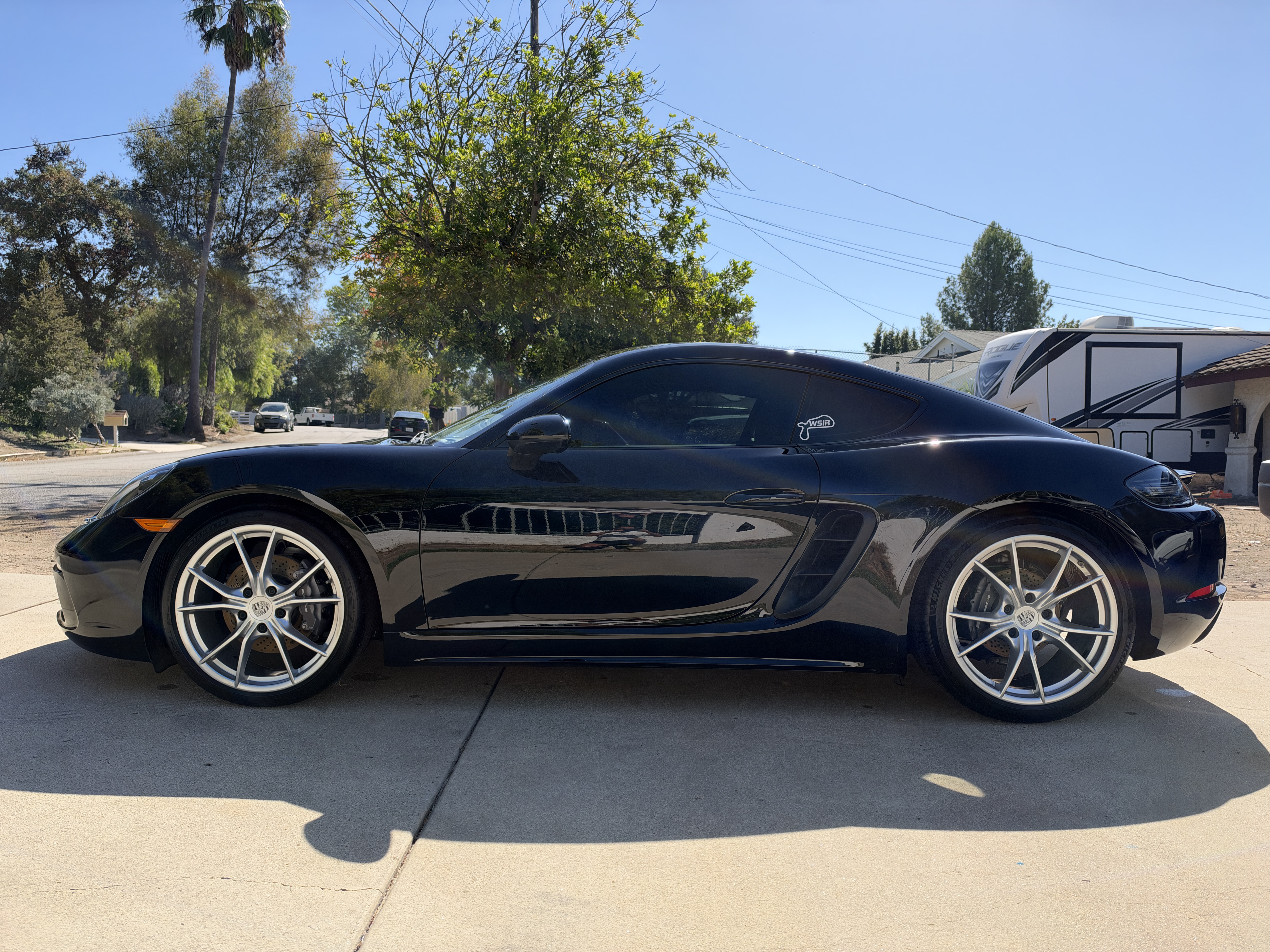 Used 2019 Porsche 718 Cayman RWD image 8