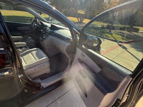 Used 2014 Honda Odyssey EX-L image 13