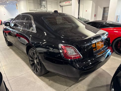 Used 2022 Rolls-Royce Ghost w/ Ghost Package AWD/4WD image 18