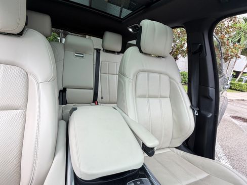 Used 2022 Land Rover Range Rover Sport HSE Silver Edition AWD/4WD image 10