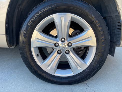 Used 2010 Toyota Highlander Limited image 13