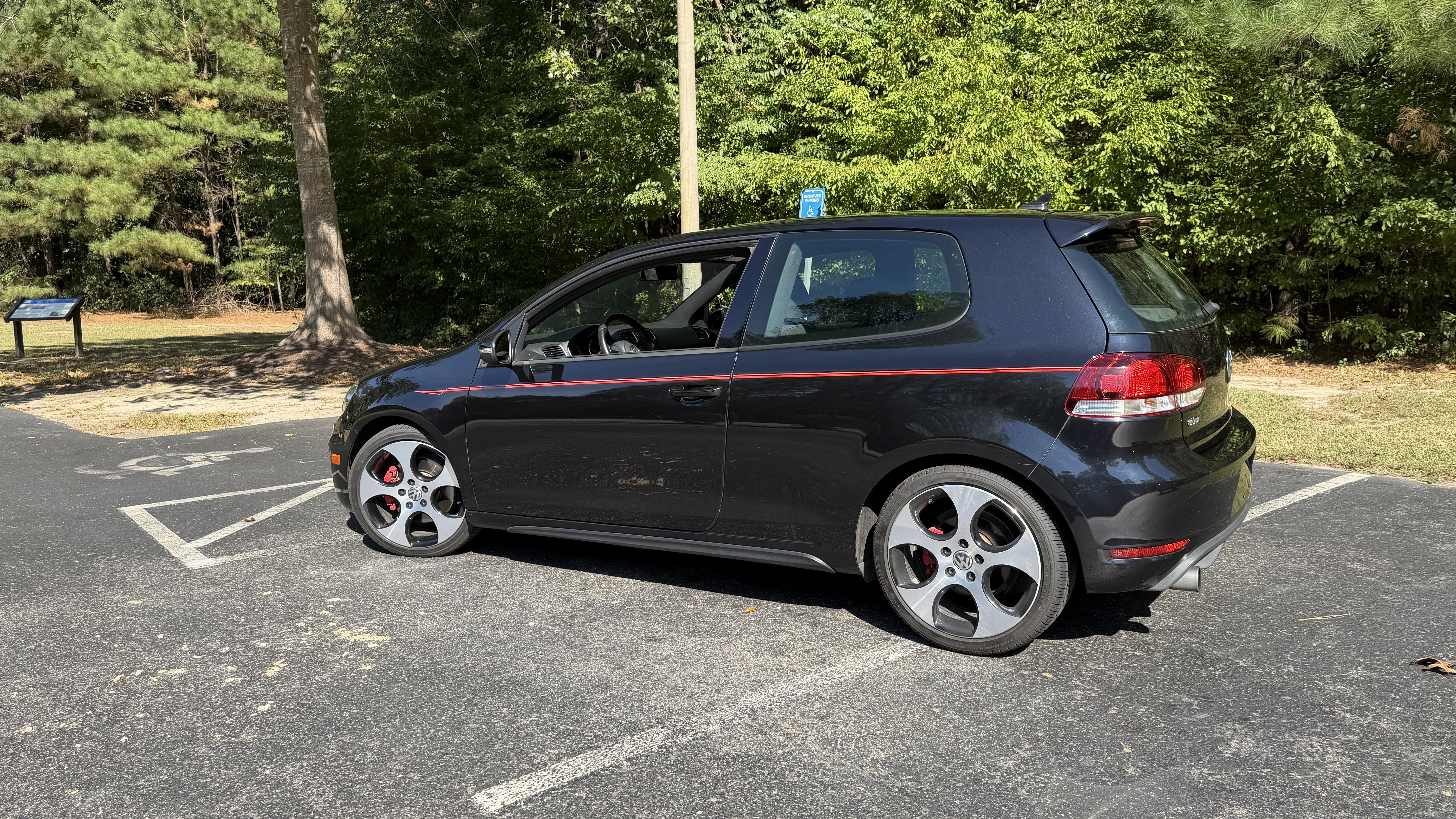 Used 2013 Volkswagen GTI 2-Door FWD image 8
