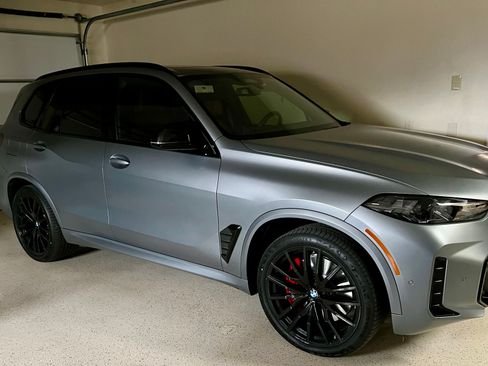 Used 2024 BMW X5 M60i AWD/4WD image 21