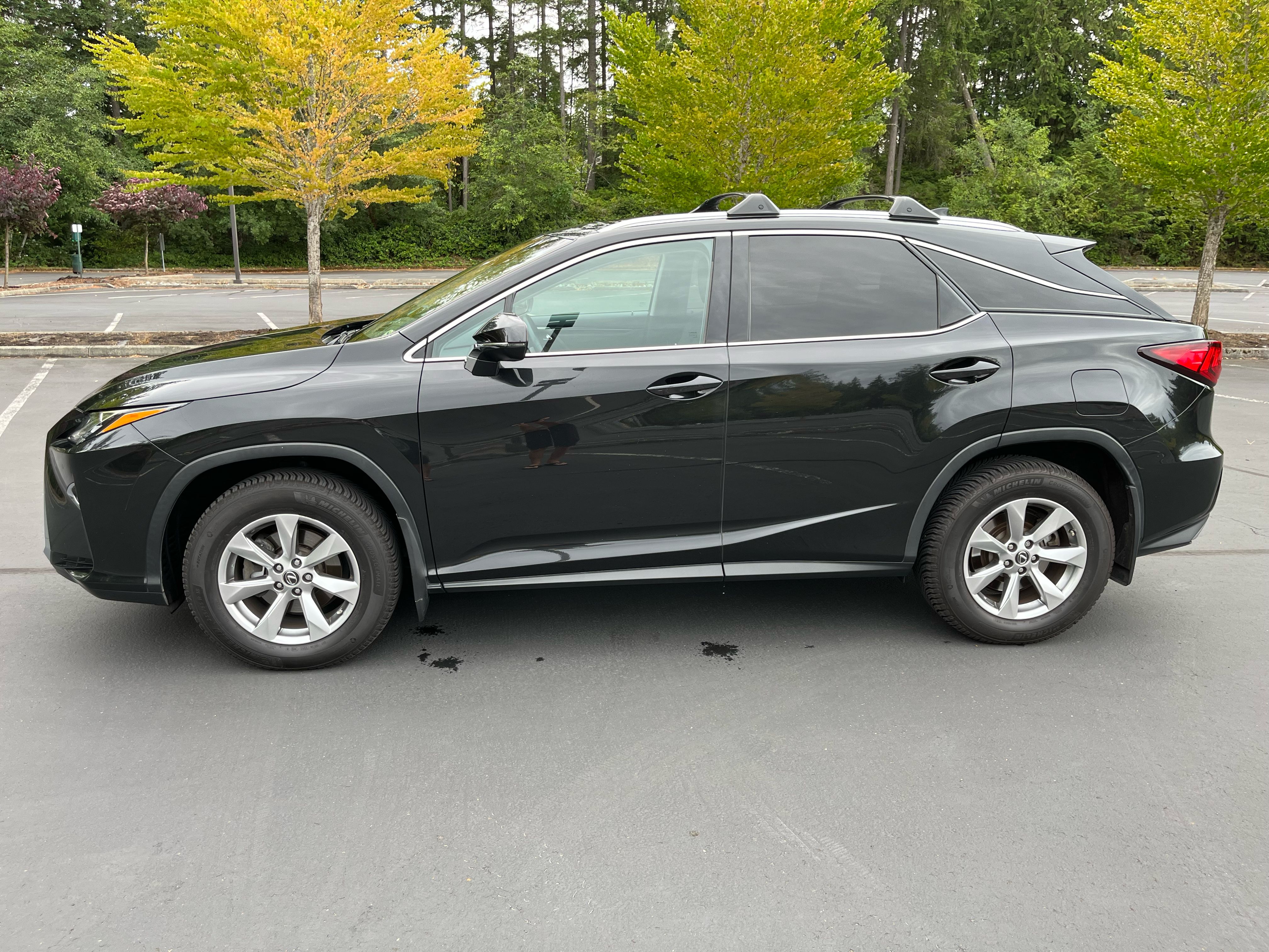 Used 2019 Lexus RX 350 AWD w/ Accessory Package image 2