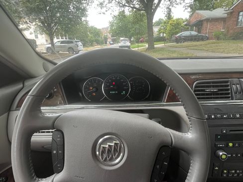 Used 2008 Buick LaCrosse CX FWD image 2