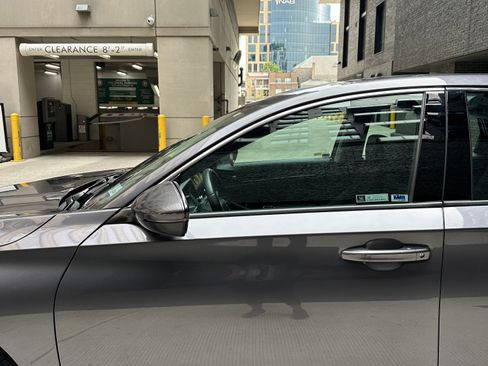 Used 2019 Honda Accord EX-L image 10