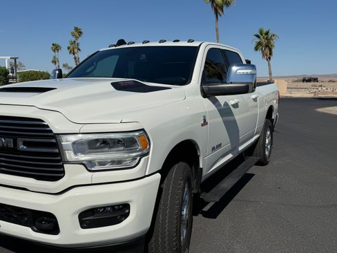 Used 2024 RAM 3500 Laramie w/ Sport Appearance Package AWD/4WD image 9
