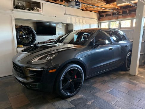 Used 2018 Porsche Macan GTS image 1
