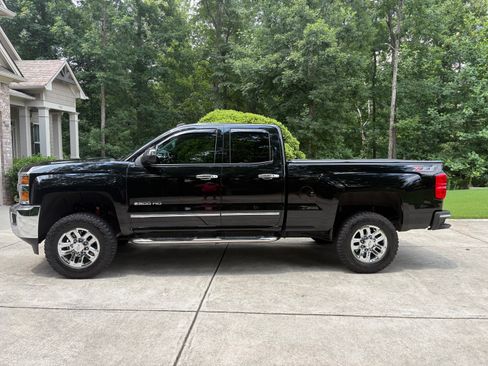 Used 2015 Chevrolet Silverado 2500 LTZ w/ LTZ Plus Package AWD/4WD image 1