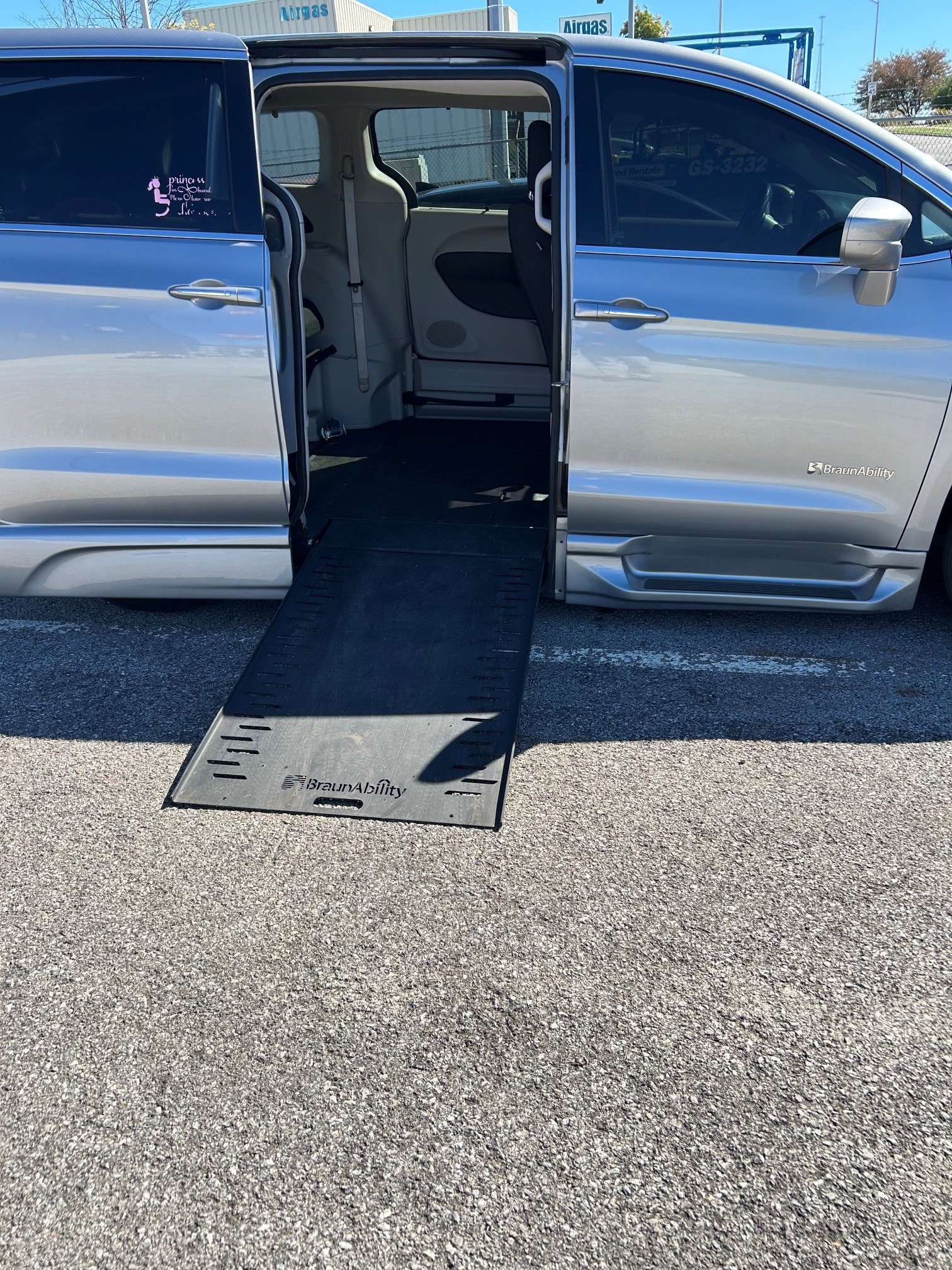 Used 2018 Chrysler Pacifica Touring Plus FWD image 1