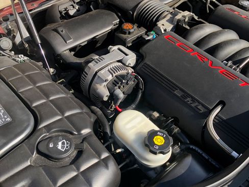 Used 2003 Chevrolet Corvette Coupe w/ Preferred Equipment Group RWD image 12