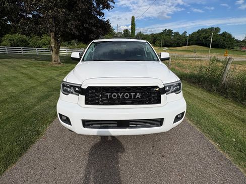 Used 2020 Toyota Sequoia TRD Pro AWD/4WD image 4