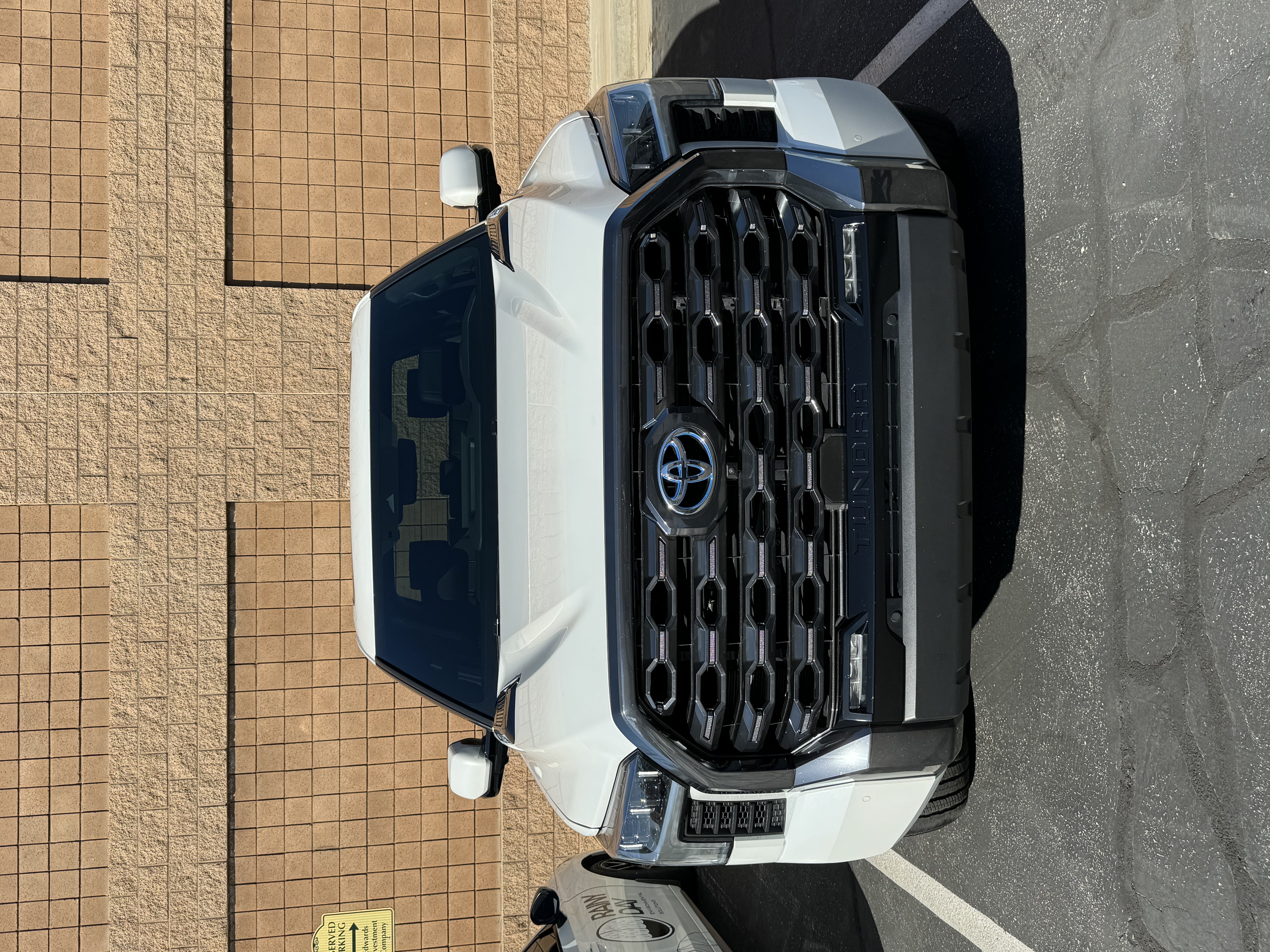 Used 2022 Toyota Tundra Platinum w/ Advanced Package AWD/4WD image 5