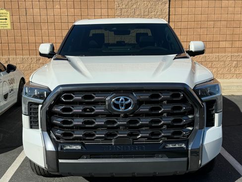 Used 2022 Toyota Tundra Platinum w/ Advanced Package AWD/4WD image 5