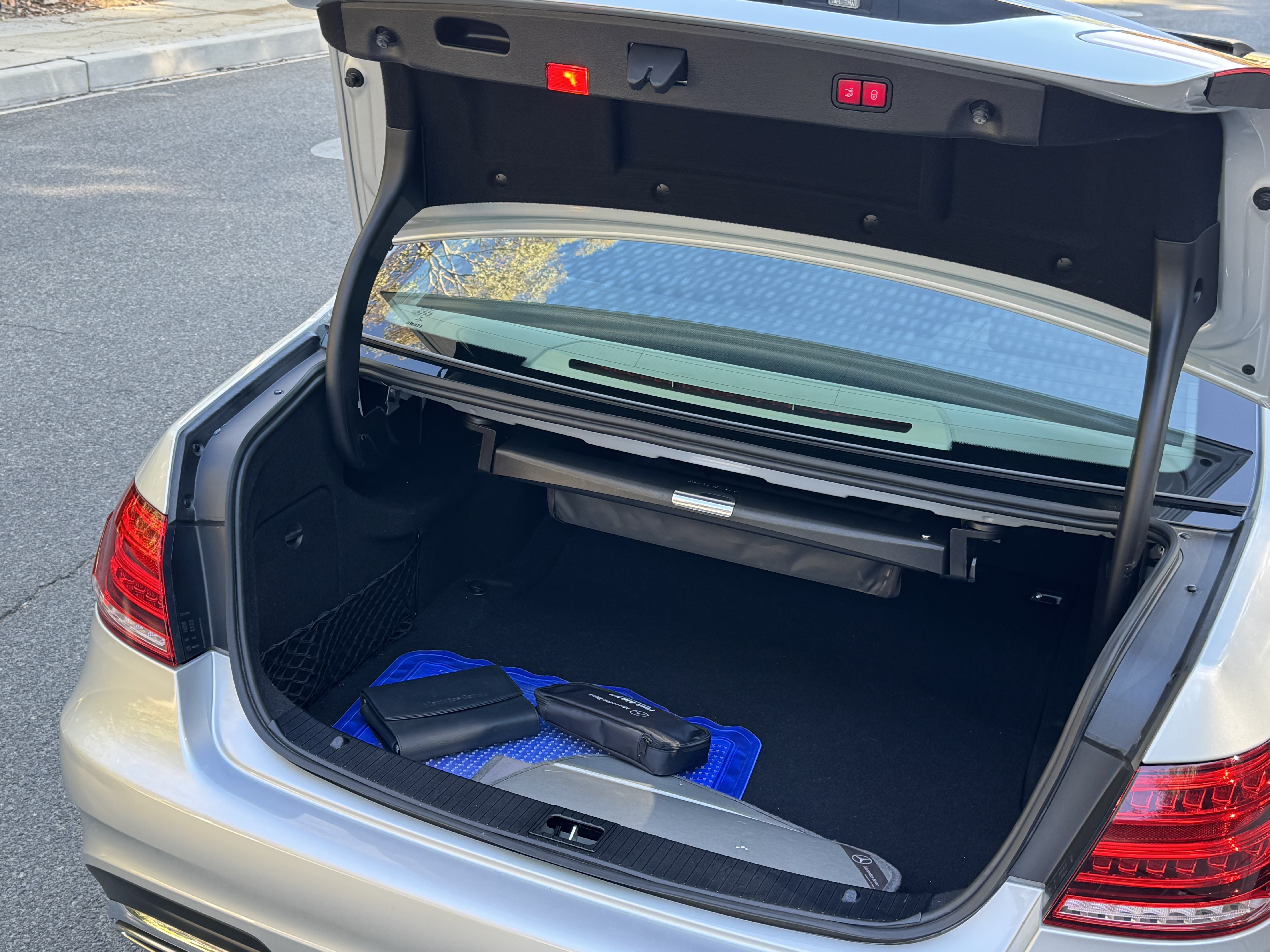 Used 2014 Mercedes-Benz E 350 Sedan image 19