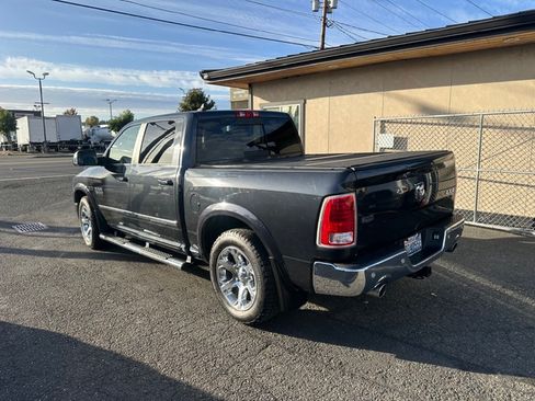 Used 2016 RAM 1500 Laramie w/ Convenience Group image 10