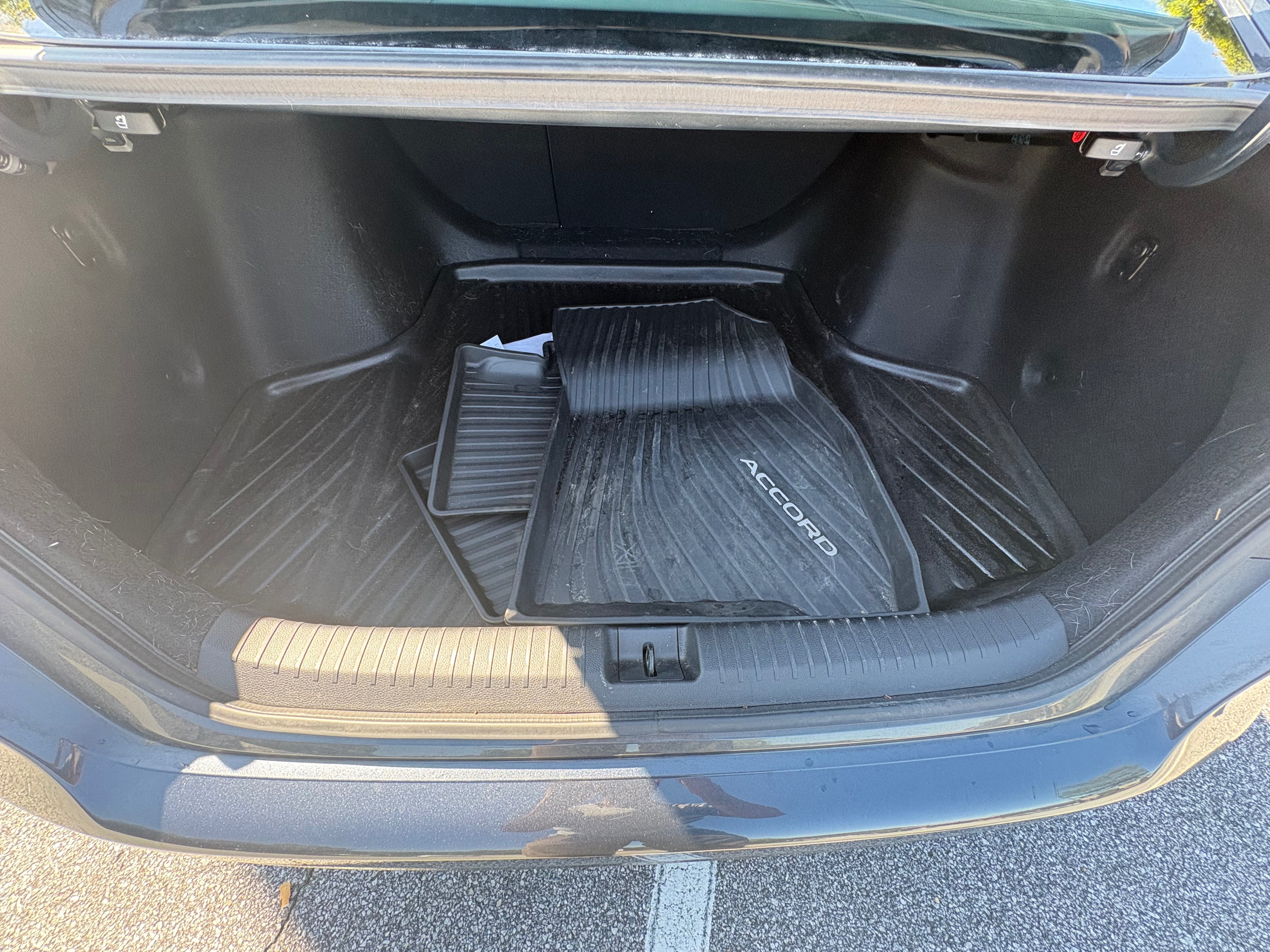 Used 2023 Honda Accord EX image 14