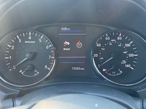 Used 2018 Nissan Rogue SV image 8