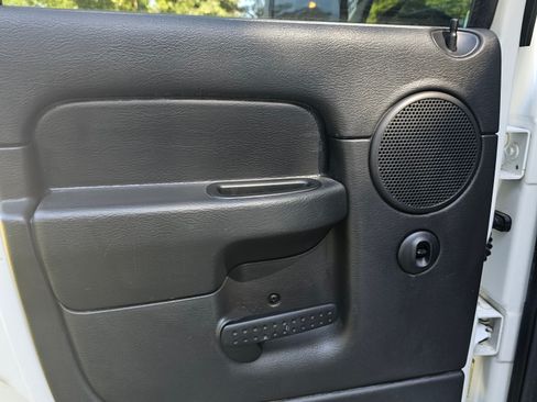 Used 2005 Dodge Ram 3500 Truck SLT w/ Trailer Tow Group image 24