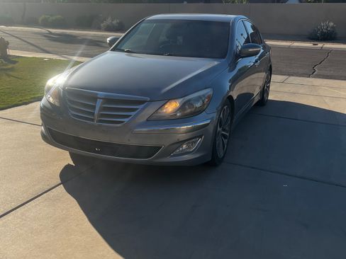 Used 2014 Hyundai Genesis 5.0 R-Spec image 2