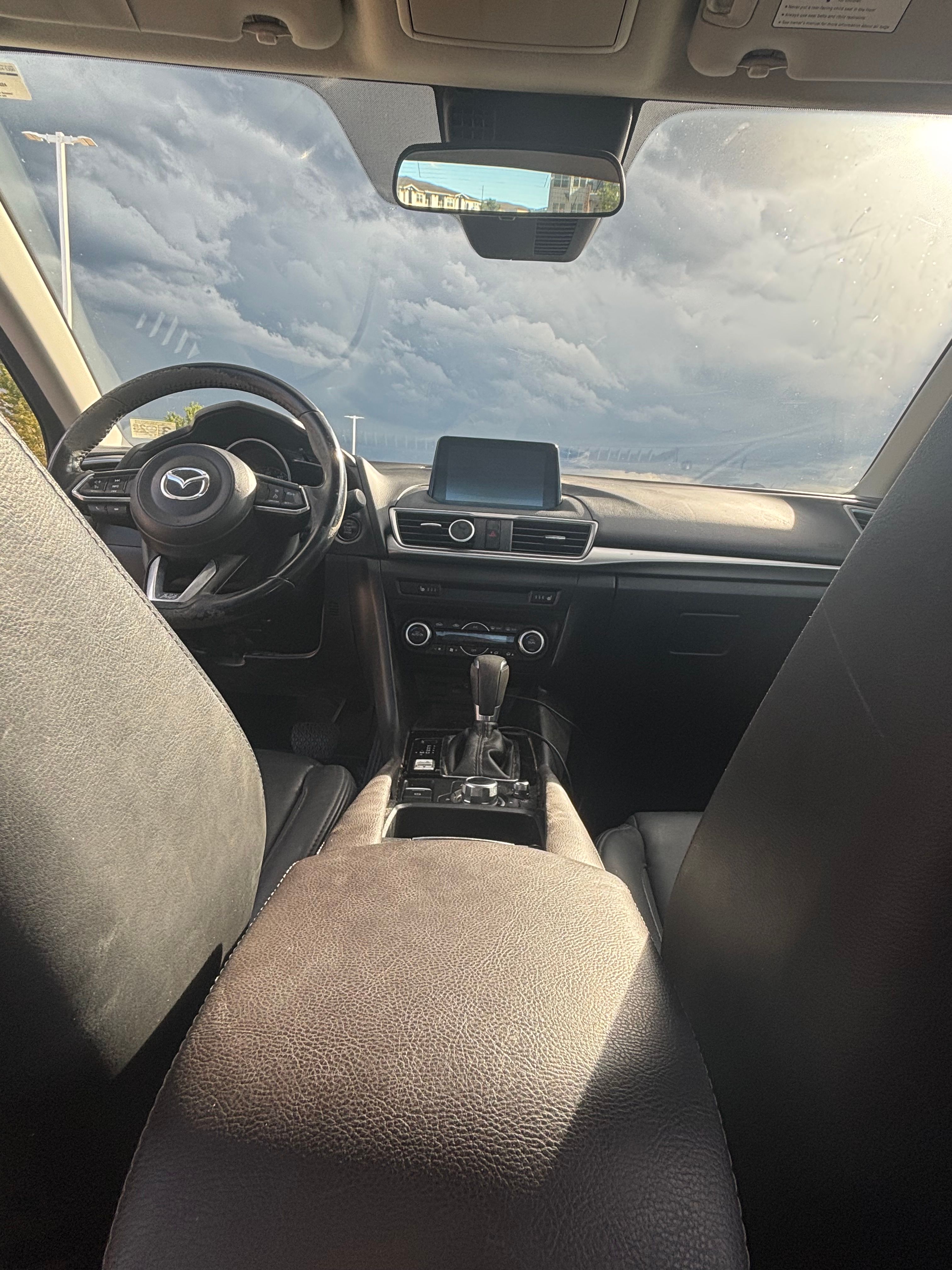 Used 2018 MAZDA MAZDA3 Touring FWD image 10