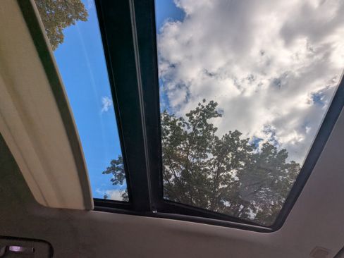 Used 2013 Cadillac XTS Luxury image 22