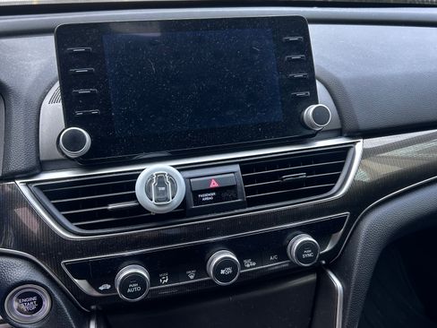 Used 2019 Honda Accord Sport image 8