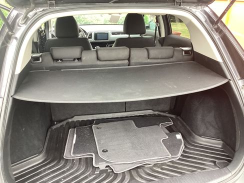 Used 2017 Honda HR-V EX image 11
