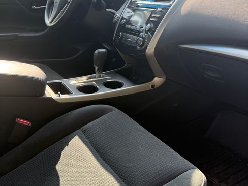 Used 2015 Nissan Altima 2.5 S w/ Special Edition Package FWD image 10