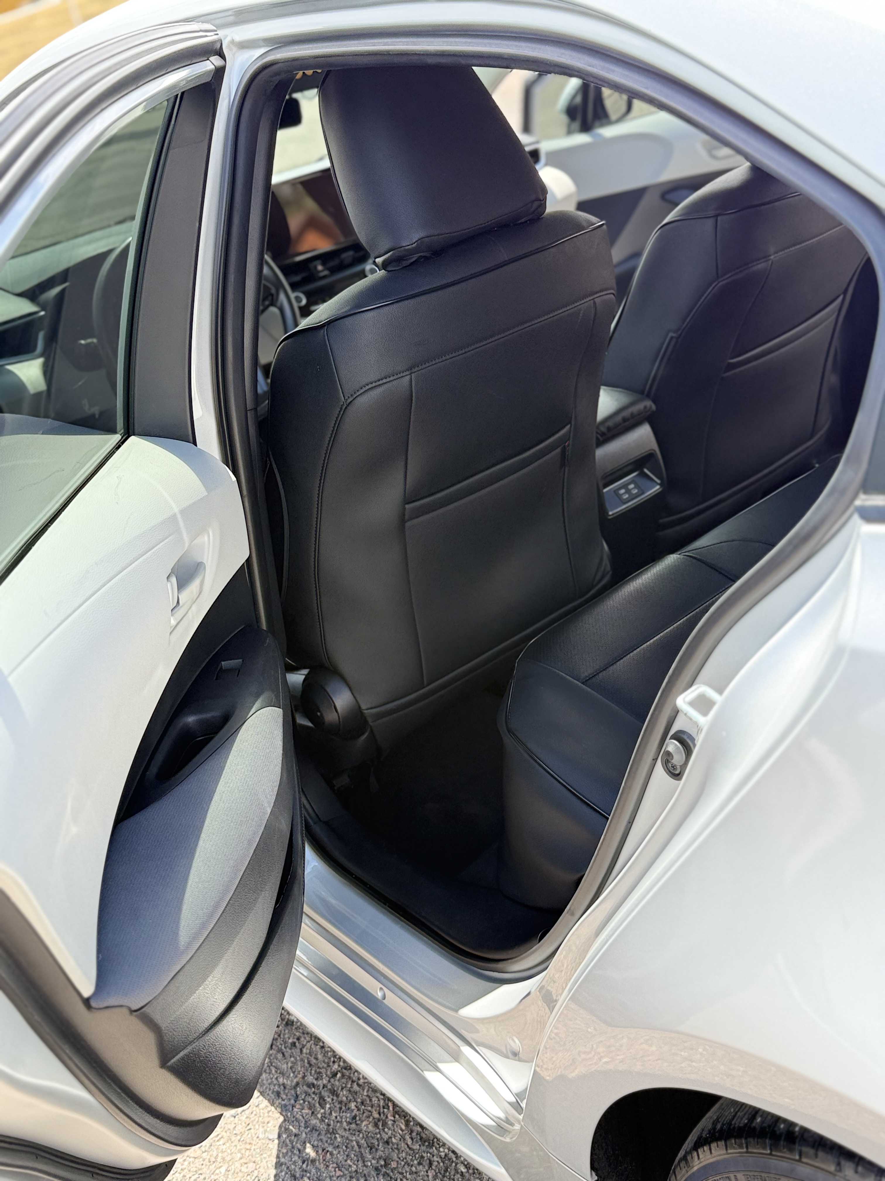Used 2024 Toyota Corolla LE FWD image 12