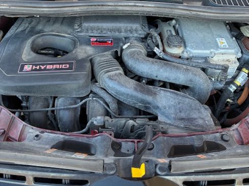 Used 2013 Ford C-MAX SEL image 2