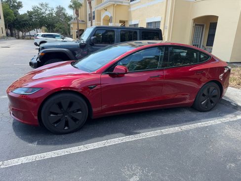 Used 2024 Tesla Model 3 Standard Range RWD image 4