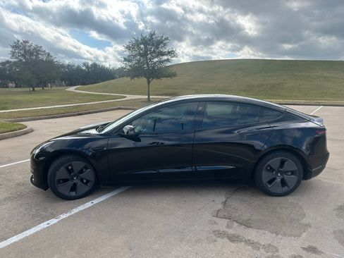 Used 2021 Tesla Model 3 Long Range image 9