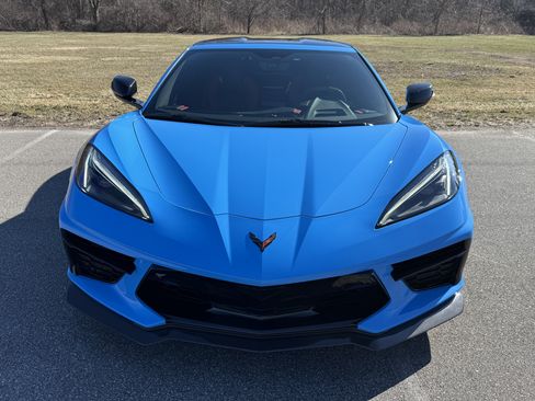 Used 2021 Chevrolet Corvette Stingray Preferred Cpe w/ Z51 Performance Package image 2