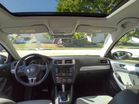 Used 2013 Volkswagen Jetta SEL image 10