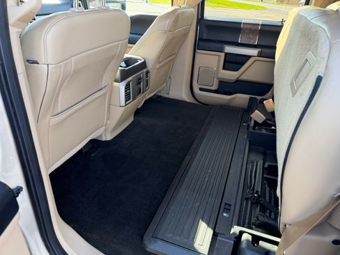 Used 2017 Ford F250 Lariat w/ Lariat Value Package image 20