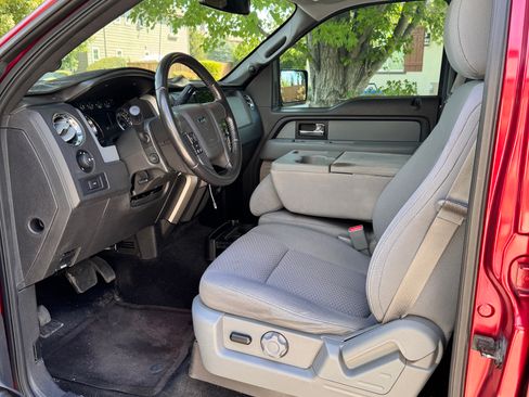 Used 2014 Ford F150 XLT w/ Equipment Group 302A Luxury AWD/4WD image 16