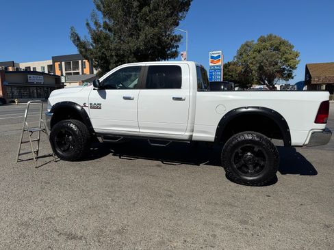 Used 2014 RAM 2500 SLT image 1