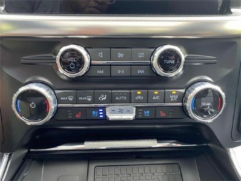 Used 2023 Ford F150 Raptor w/ Raptor 37 Performance Package AWD/4WD image 11