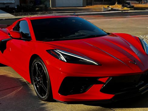 Used 2021 Chevrolet Corvette Stingray Convertible w/ Z51 Performance Package image 5