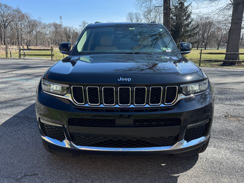 Used 2021 Jeep Grand Cherokee L Limited image 2